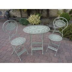 Bistro oval table and two chairs green