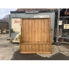 Pine Settle